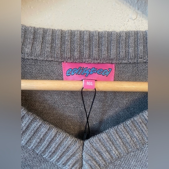 NWT Edikted Comfort Club V Neck Sweater M/L Gray Ribbed Details - Picture 7 of 7